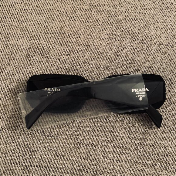 - NEW Prada Rectangular Sunglasses AX2 - Picture 5 of 8